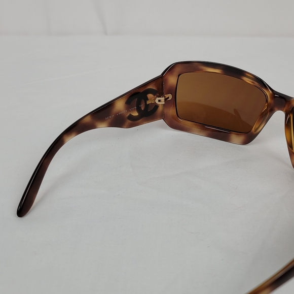 Chanel CC Logo Mother Of Pearl Brown Tortoise Shell Acetate Square Sunglasses - Picture 6 of 11